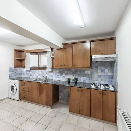 Meadowlands Villa Lachi