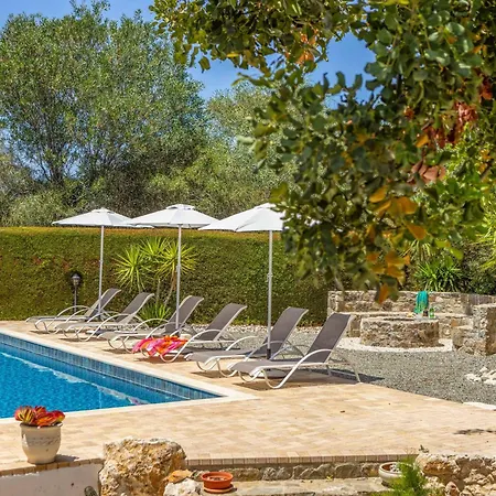 Villa Meadowlands Lachi