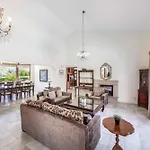 Meadowlands Villa