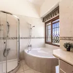 Villa Meadowlands